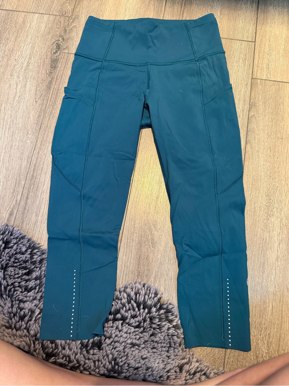 Lululemon Fast & Free Crop |I *Nulux 19"
Dark Uniform Blue
